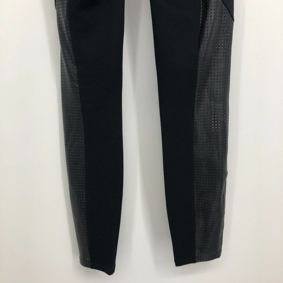 SPANX Perforated Panel high waist Legging in Very Black XS - Picture 13 of 16